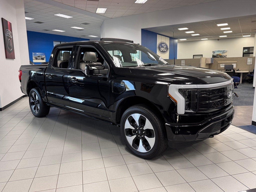 Used 2024 Ford F-150 Lightning Platinum with VIN 1FT6W7L73RWG03495 for sale in Oxnard, CA