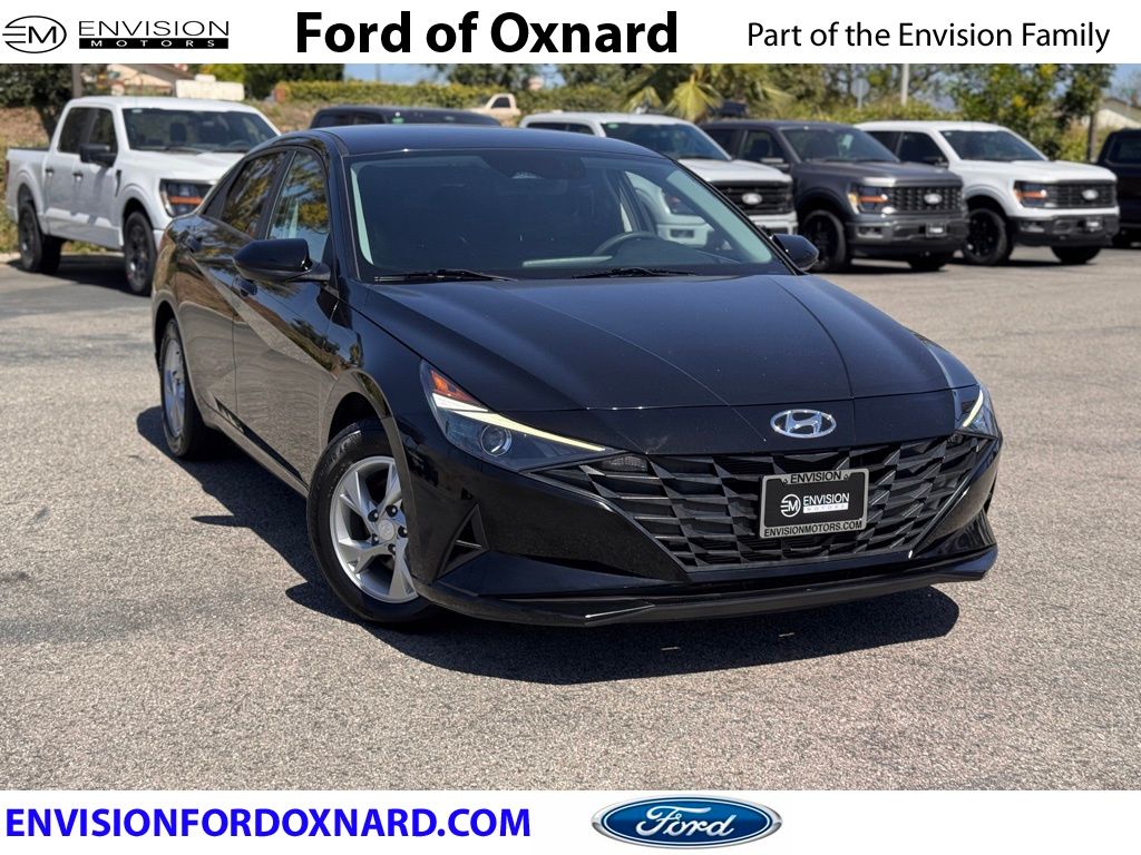 2023 Hyundai Elantra SE