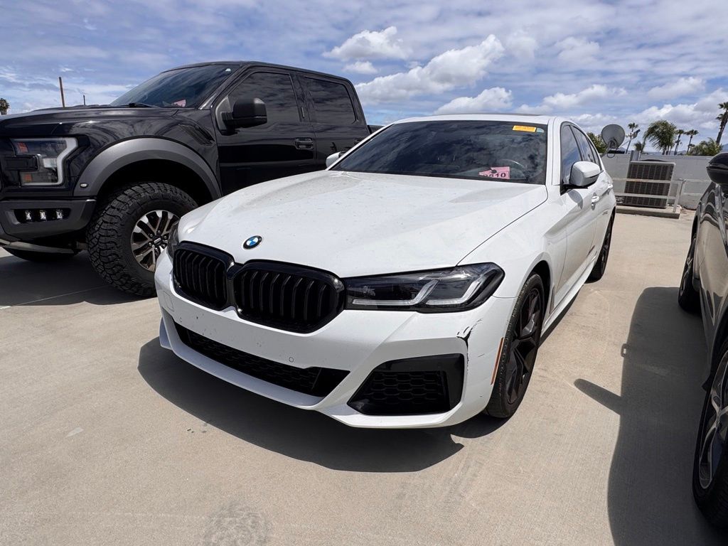 2021 BMW 540i photo 3