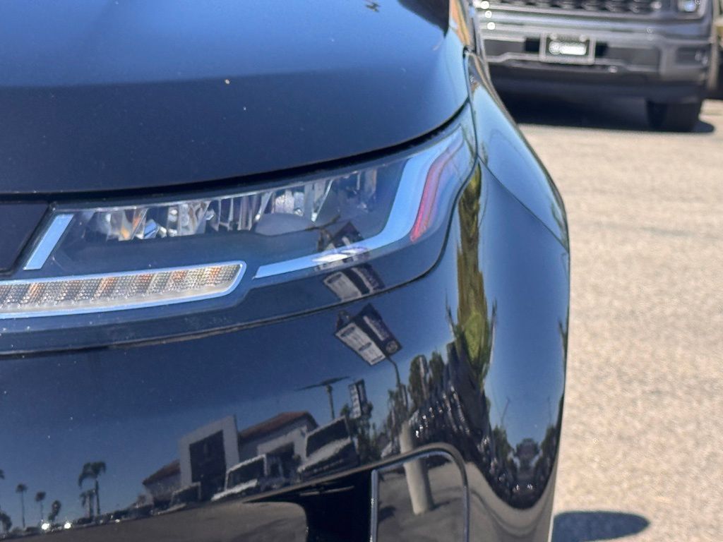 2020 Land Rover Range Rover Evoque S photo 3