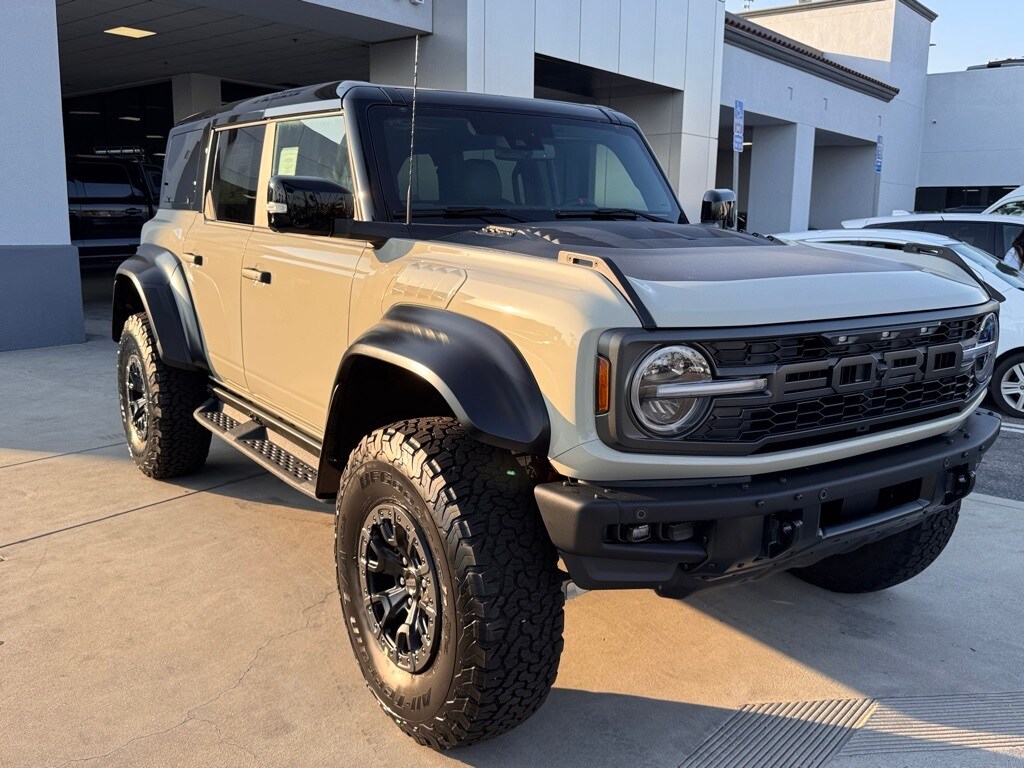 2025 Ford Bronco Raptor photo 2