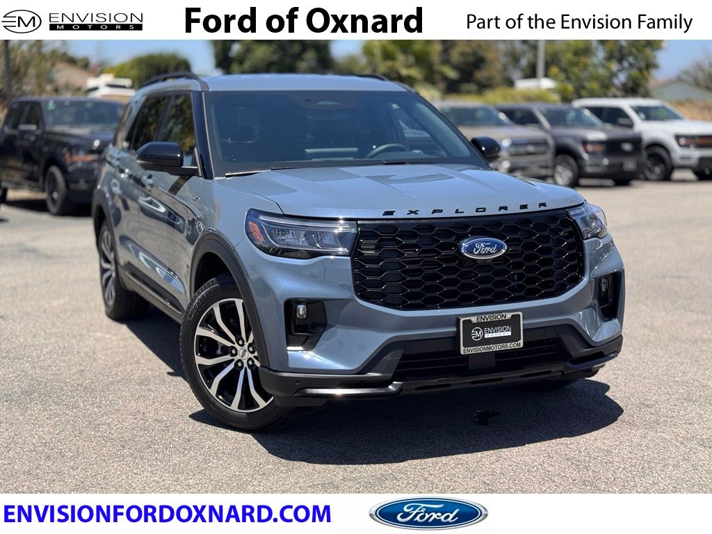 2026 Ford Explorer ST-LINE RWD's photo