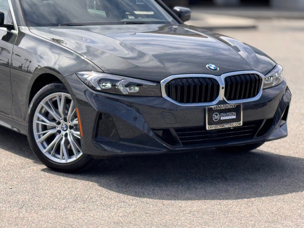 2024 Bmw 330i Sedan photo 3