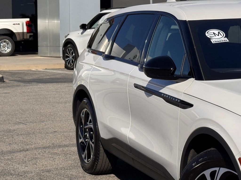 2025 Lincoln Nautilus Premiere photo 4