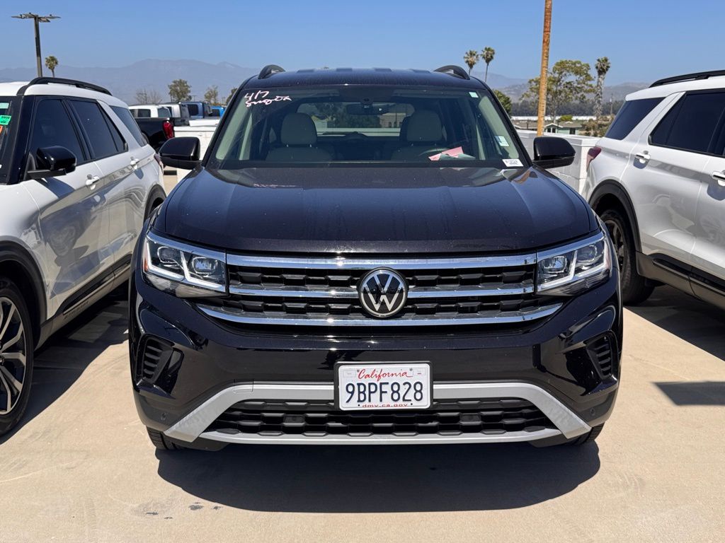 2022 Volkswagen Atlas 2.0T SE w/Technology photo 2