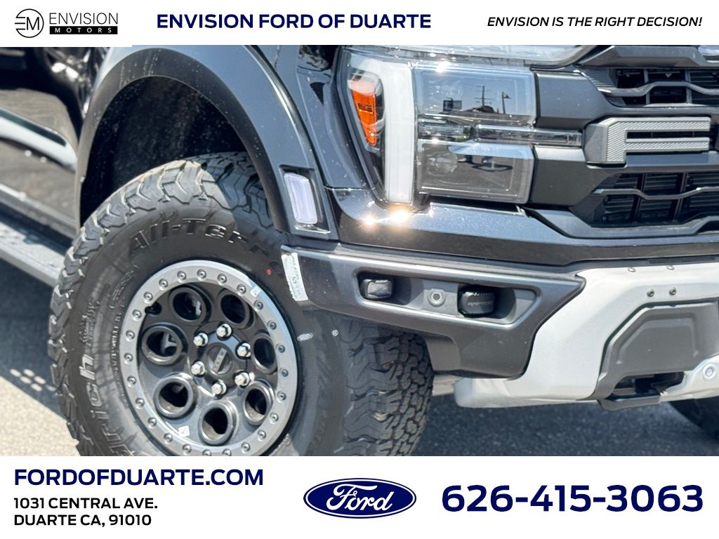 2025 Ford F-150 Raptor photo 3
