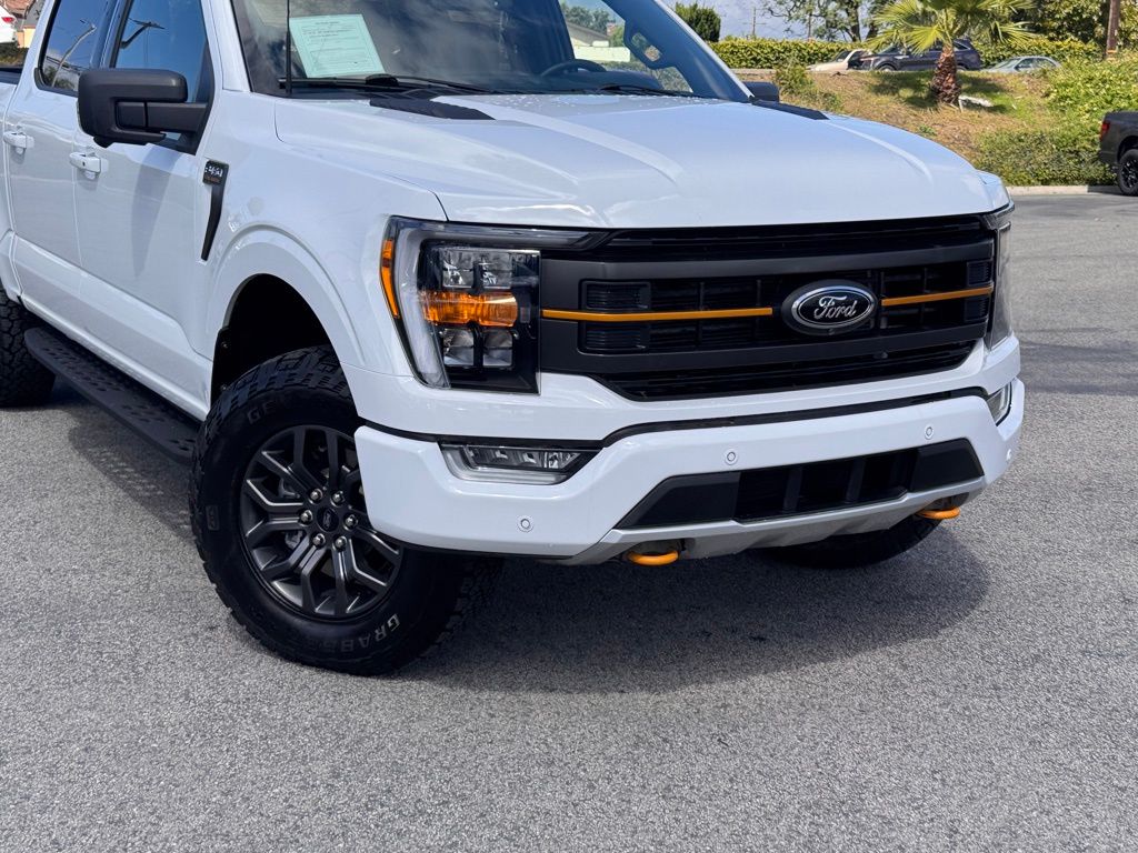 2023 Ford F-150 photo 2