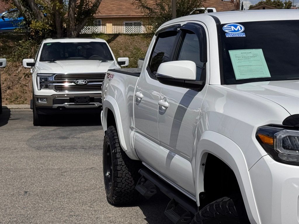 2023 Toyota Tacoma TRD Sport V6 photo 4