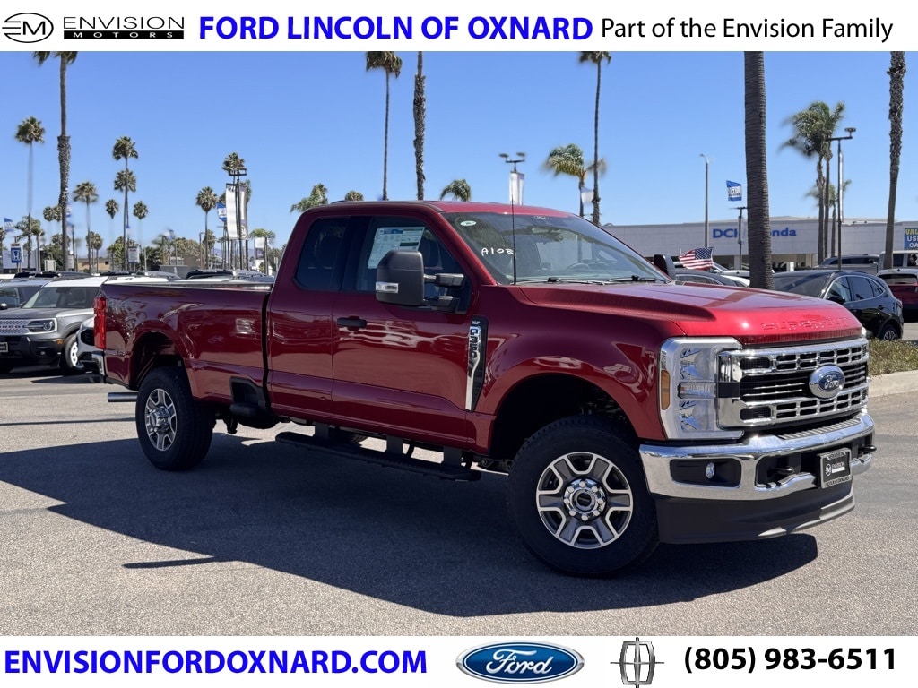 2025 Ford F-350 Super Duty XLT's photo