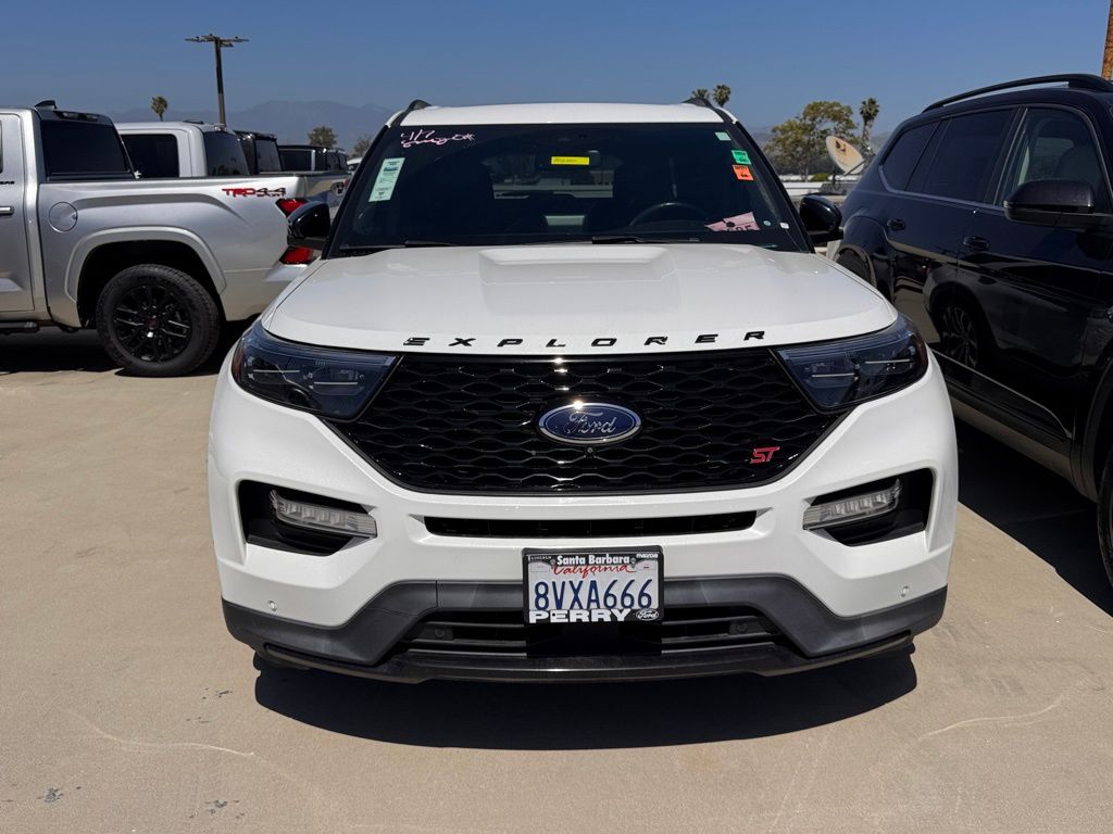 2021 Ford Explorer ST photo 2