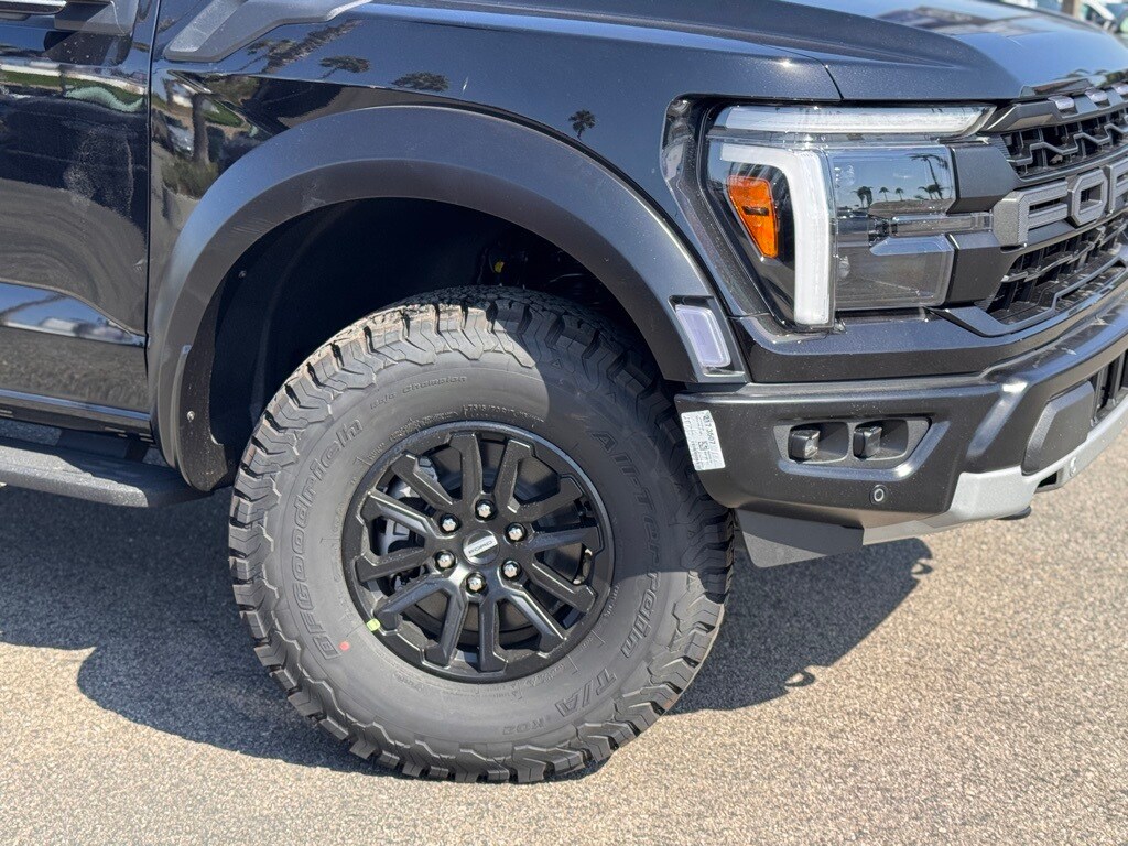 2025 Ford F-150 Raptor photo 4