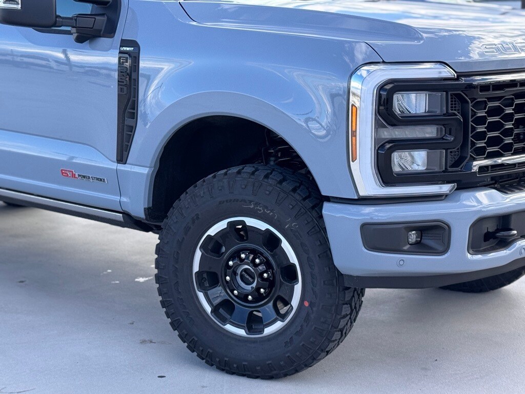 2026 Ford F-250 Lariat photo 4