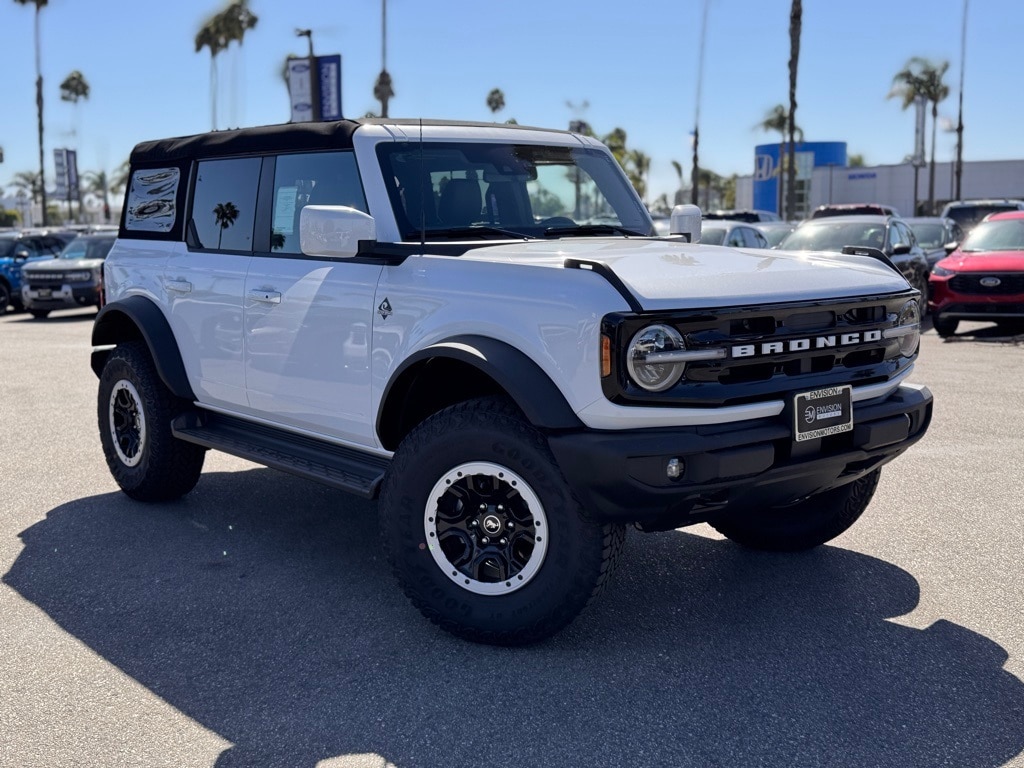New 2025 Ford Bronco Outer Banks SUV