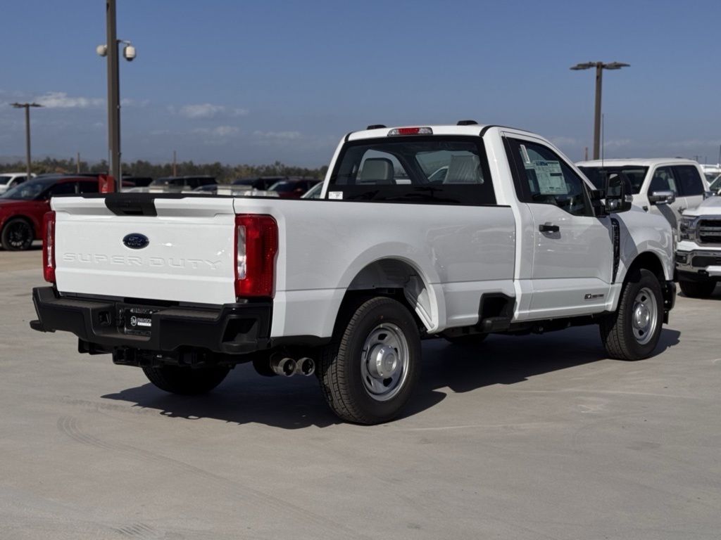2025 Ford F-350 Super Duty XL - Photo 12