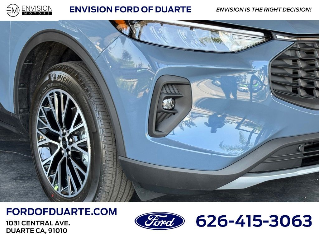 2025 Ford Escape Base photo 3