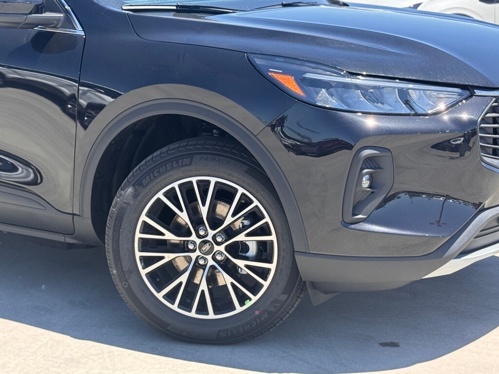 2025 Ford Escape Base photo 3