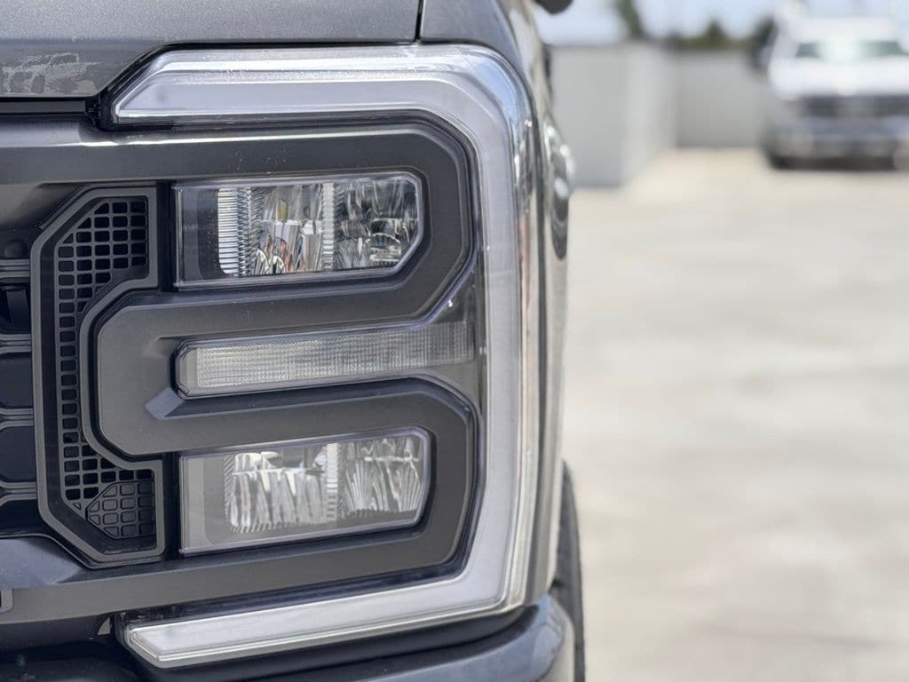 2025 Ford F-350 XL photo 3