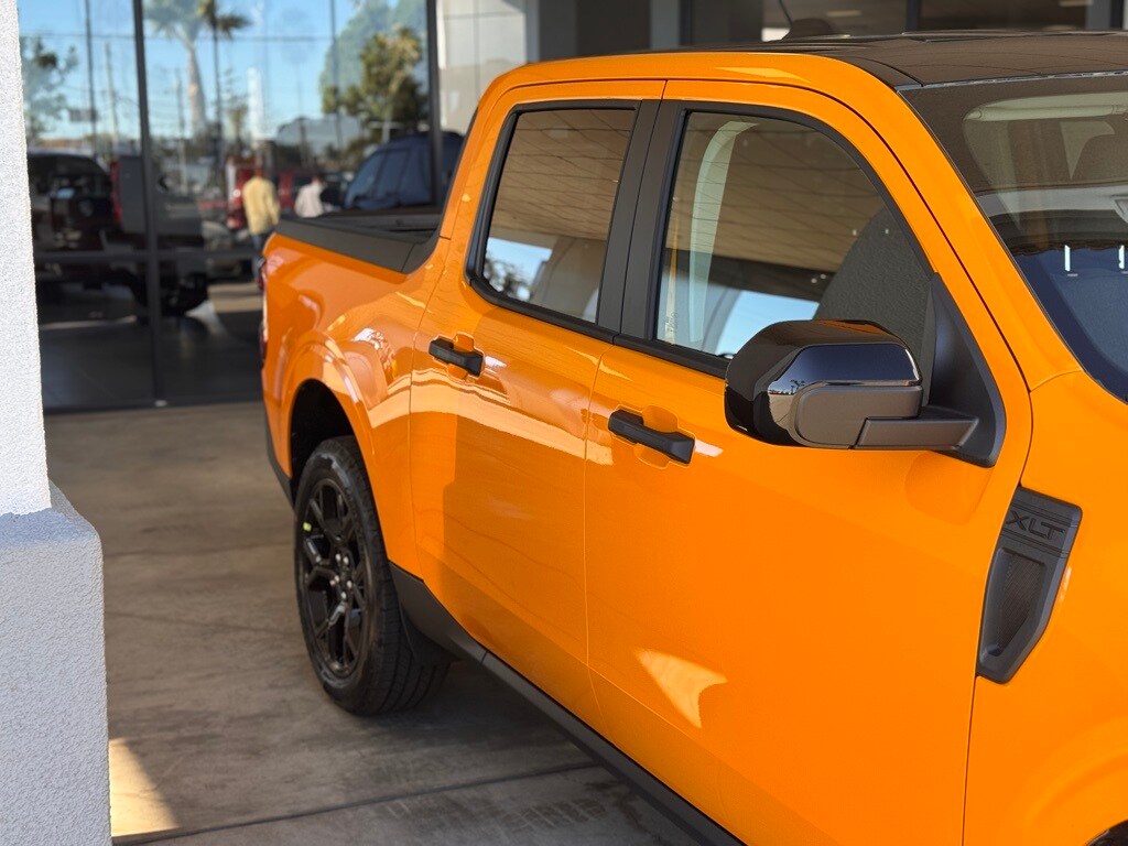 2026 Ford Maverick XLT photo 2