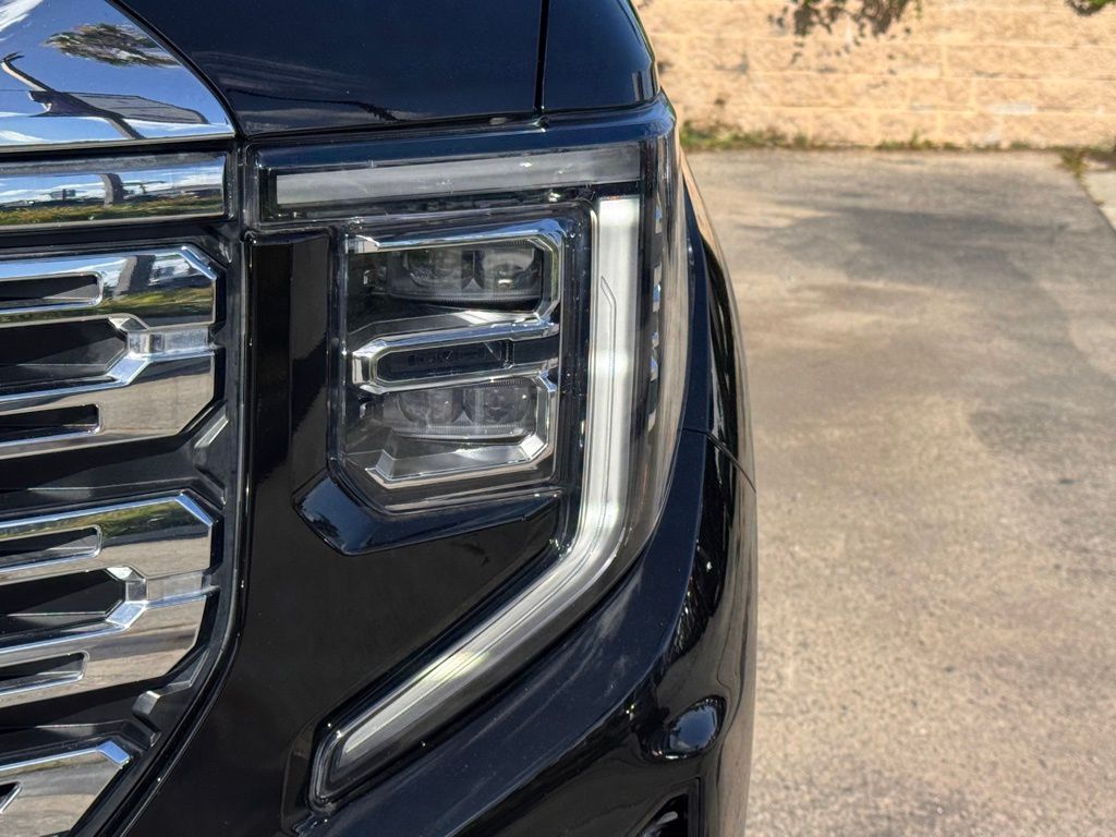 2023 GMC Sierra 1500 Denali photo 3