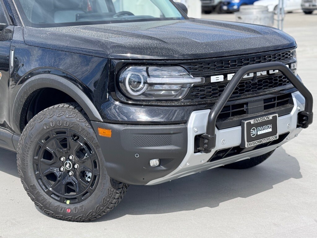 2025 Ford Bronco Sport Badlands photo 3