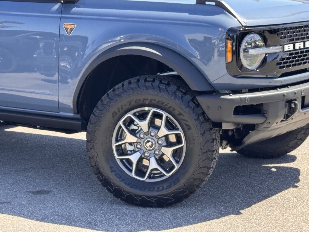 2025 Ford Bronco Badlands photo 4
