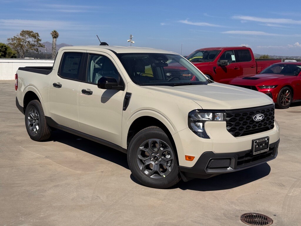 2025 Ford Maverick XLT photo 2