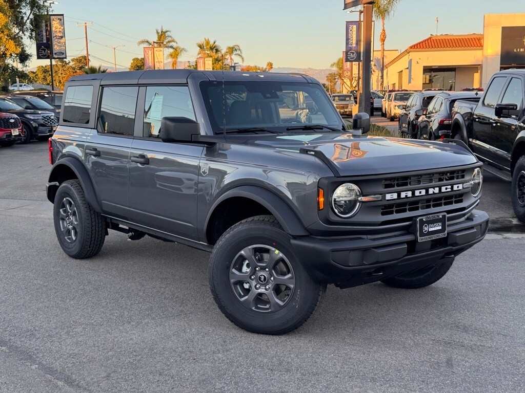 2025 Ford Bronco Big Bend photo 2