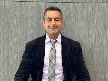 Staff member Ashkan Mojaddam from ID_94524b0c00f8