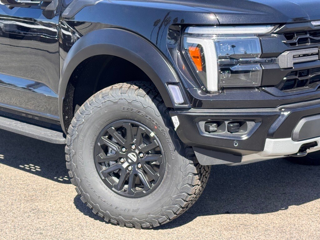 2025 Ford F-150 Raptor photo 4