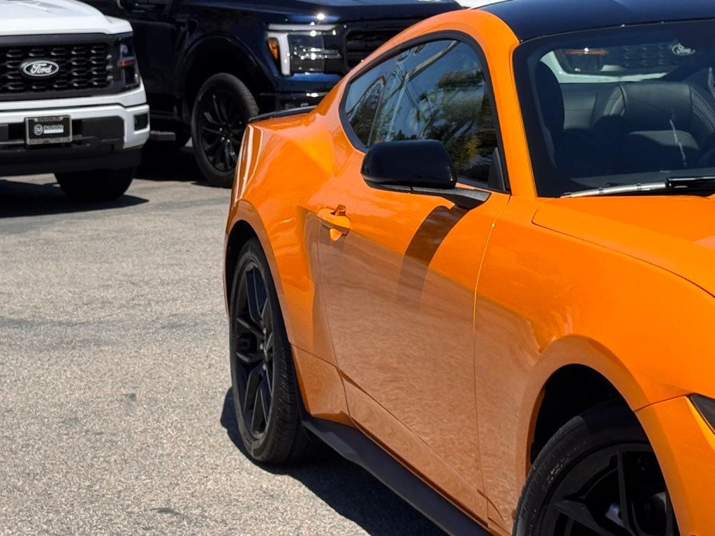 2026 Ford Mustang photo 4