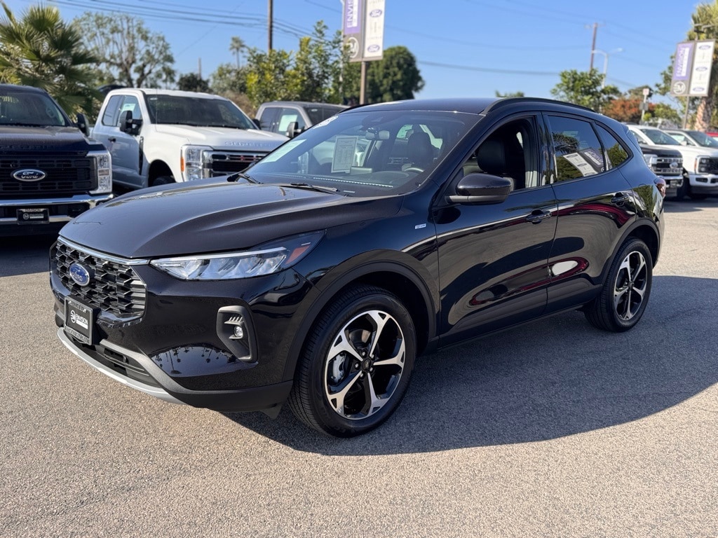 2025 Ford Escape ST-Line Select photo 3