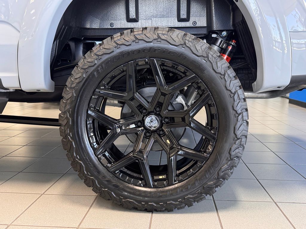 2025 Ford F-150 Lariat - Photo 12