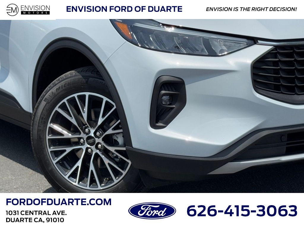 2025 Ford Escape Base photo 3