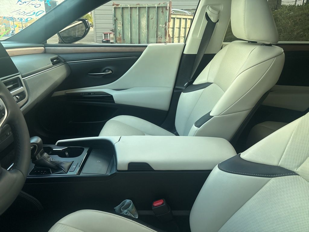 2023 LEXUS ES 350 photo 2