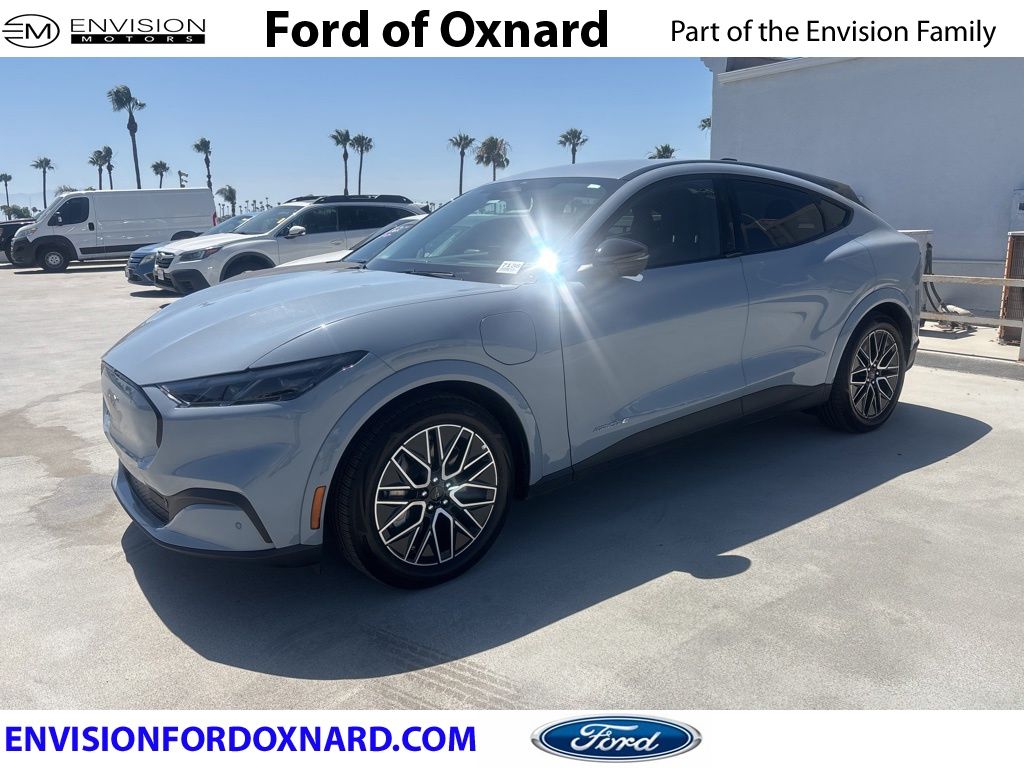 2025 Ford Mustang-Mach-e Premium's photo