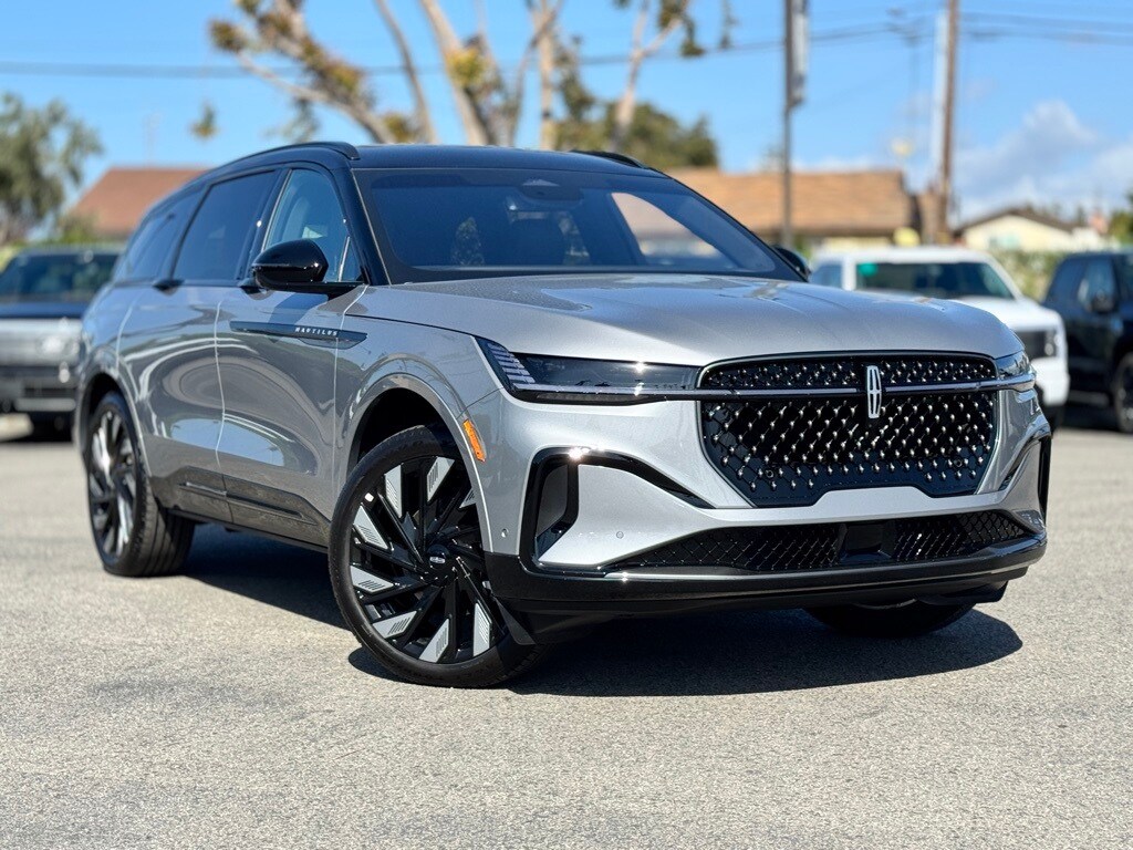 Used 2024 Lincoln Nautilus Reserve with VIN 5LMPJ8KAXRJ844613 for sale in Oxnard, CA