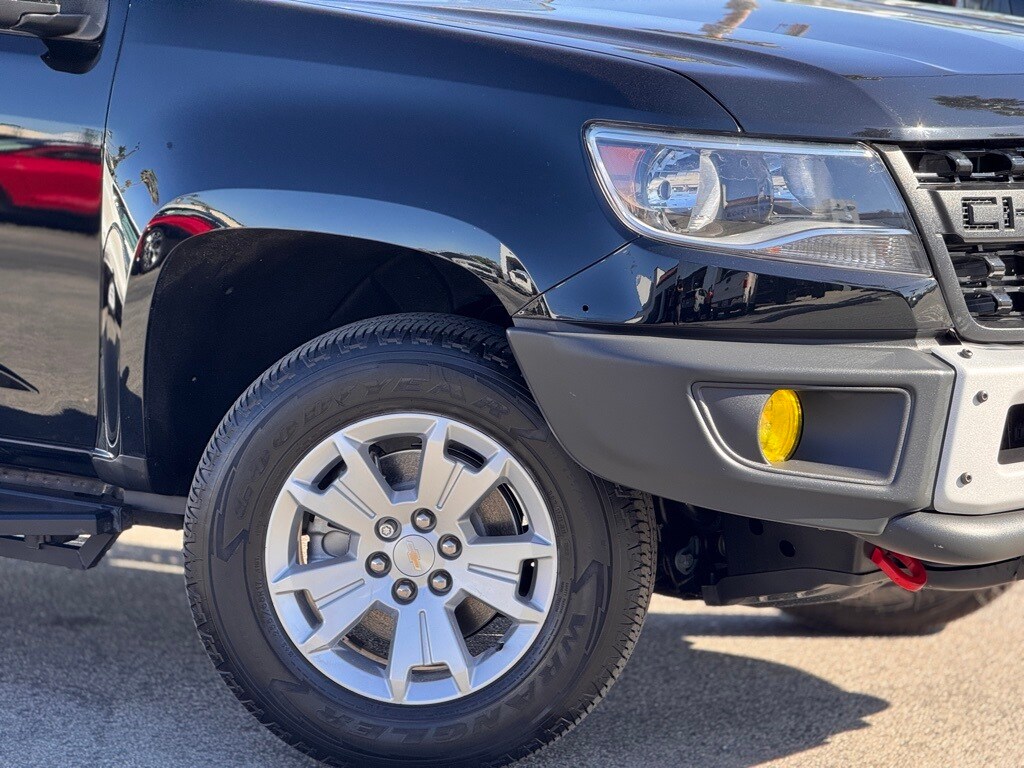 2022 Chevrolet Colorado LT photo 3