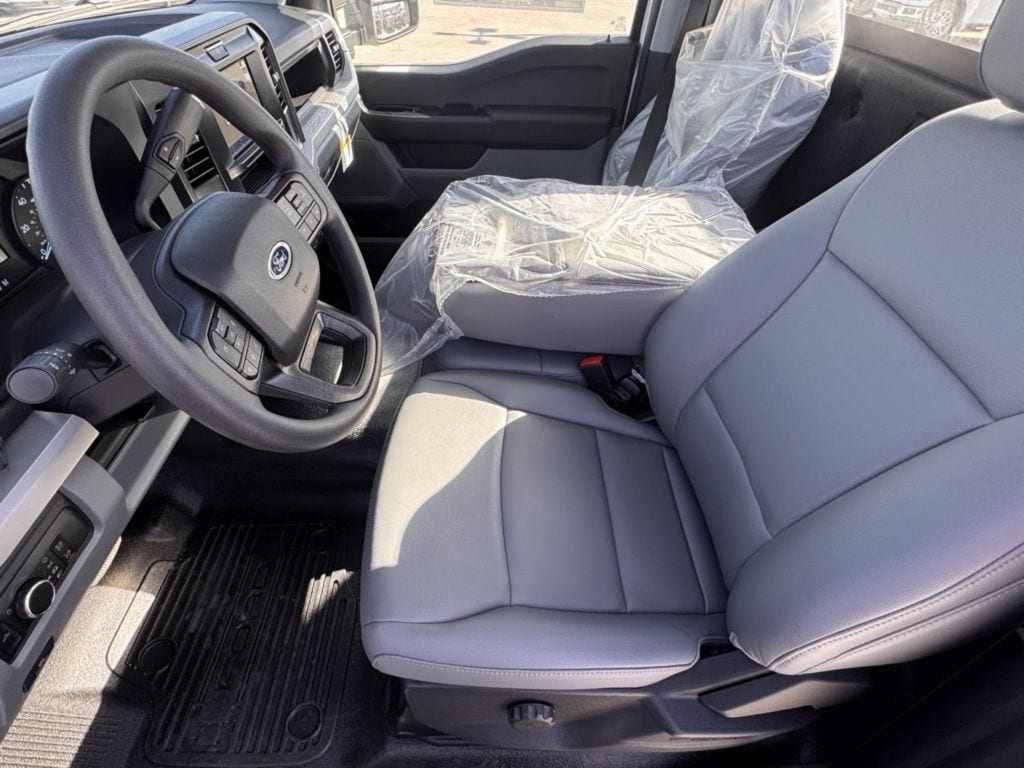 2025 Ford F-350 Super Duty XL - Photo 16