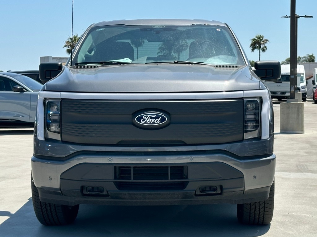 2024 Ford F-150 Lightning Flash