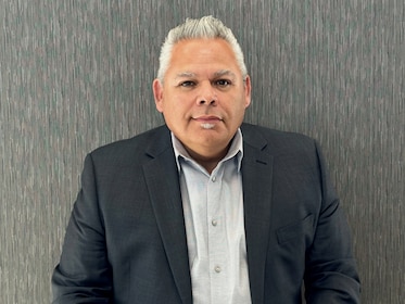 Staff member Sean Holguin from ID_94524b0c00f8