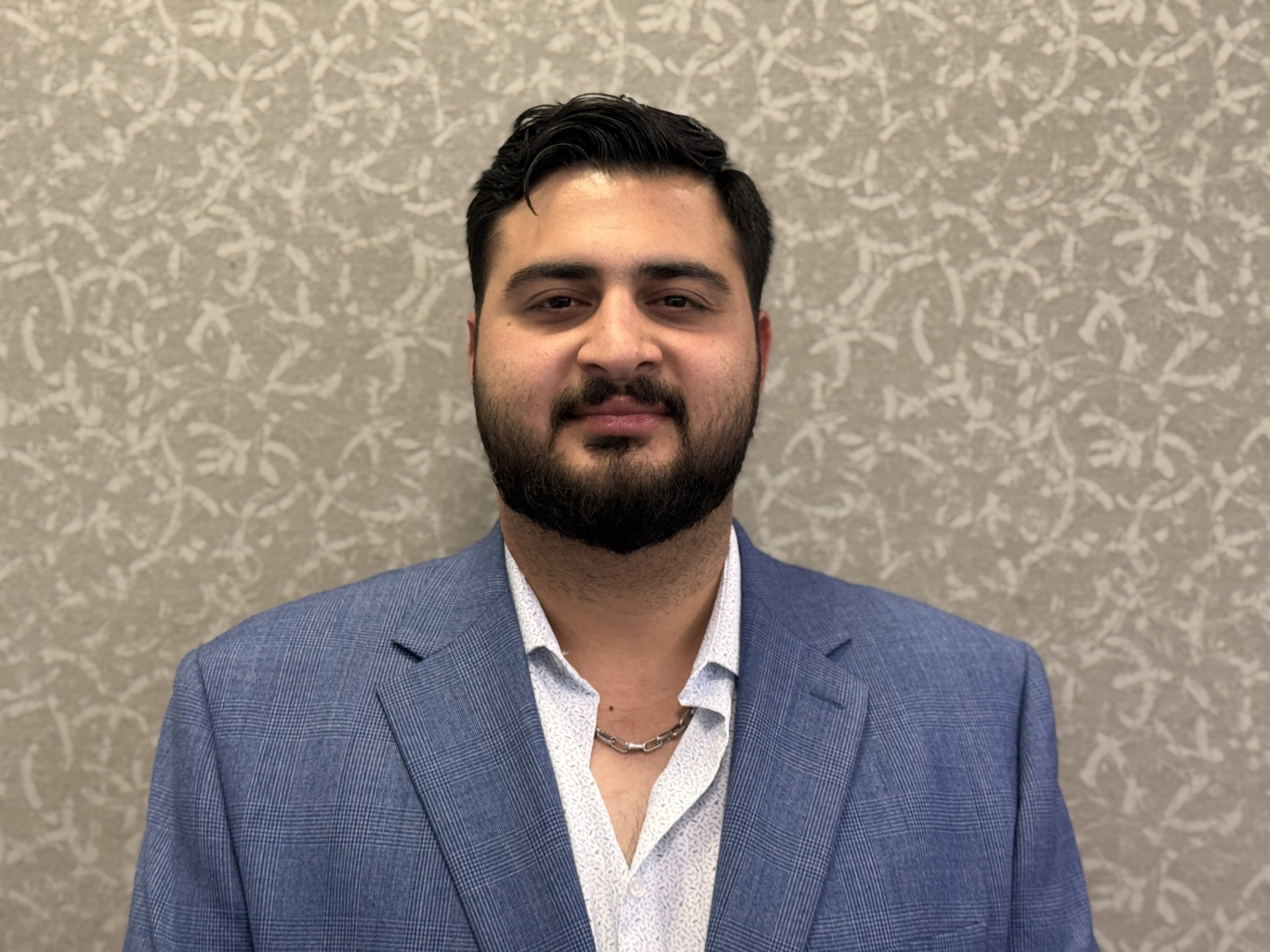 Staff member Kobe Safavi from ID_02c72ec39afb