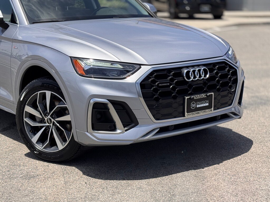 2022 Audi Q5 45 S line Premium photo 3