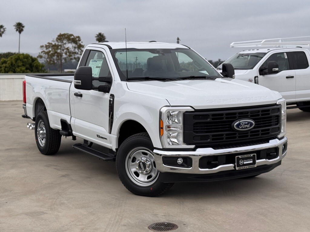 2025 Ford F-350 XL photo 2