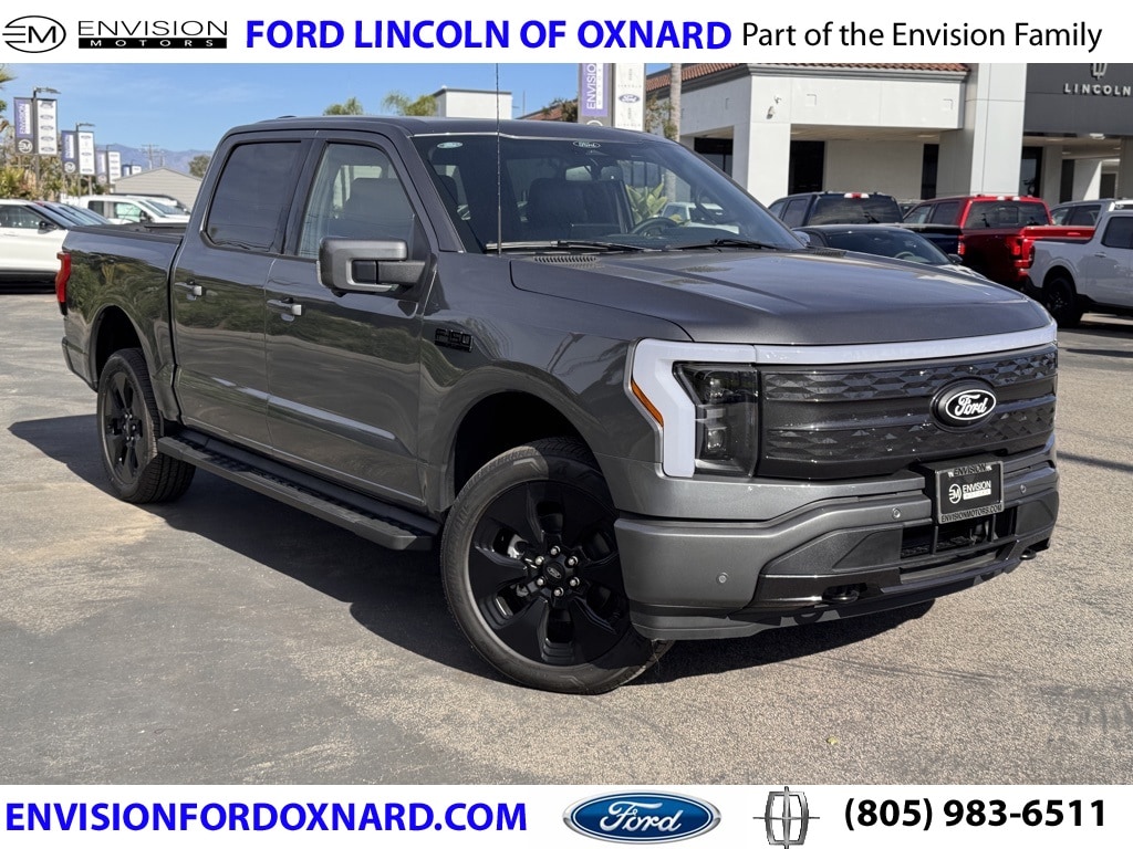 2025 Ford F-150 Lightning Platinum's photo