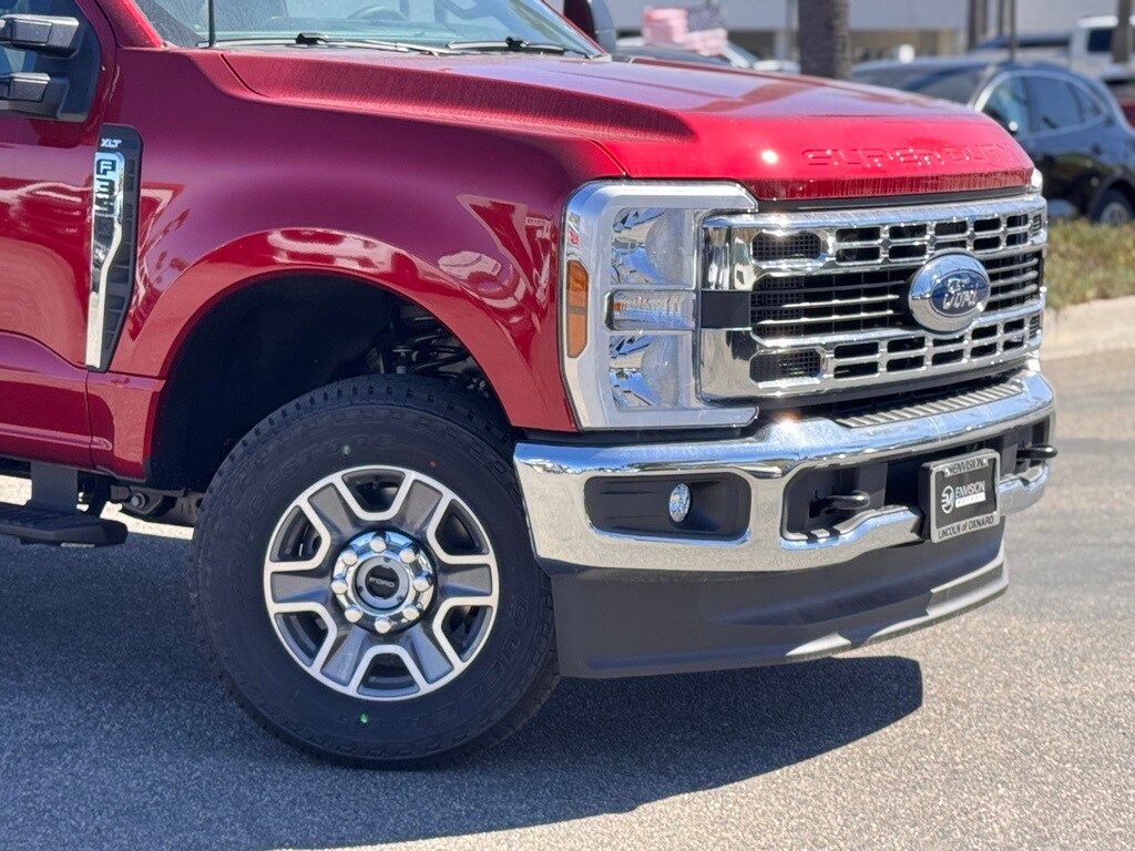 2025 Ford F-350 XLT photo 3