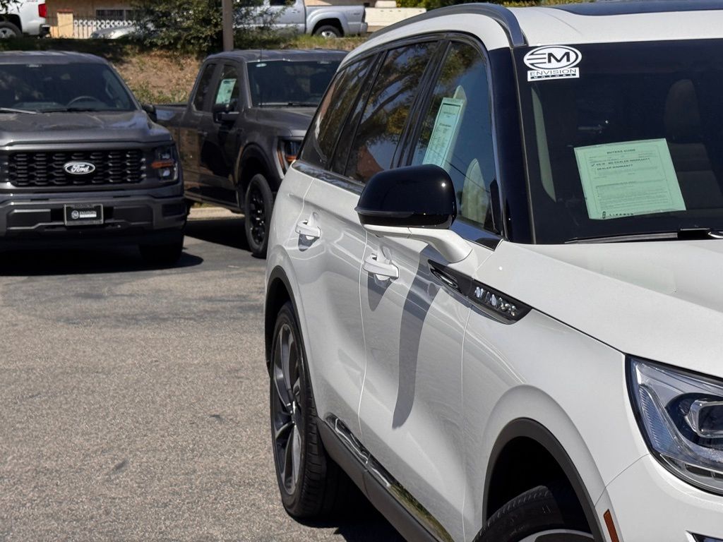 2023 Lincoln Aviator Reserve photo 4