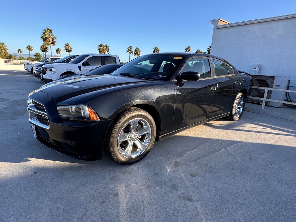 2014 Dodge Charger SXT photo 2
