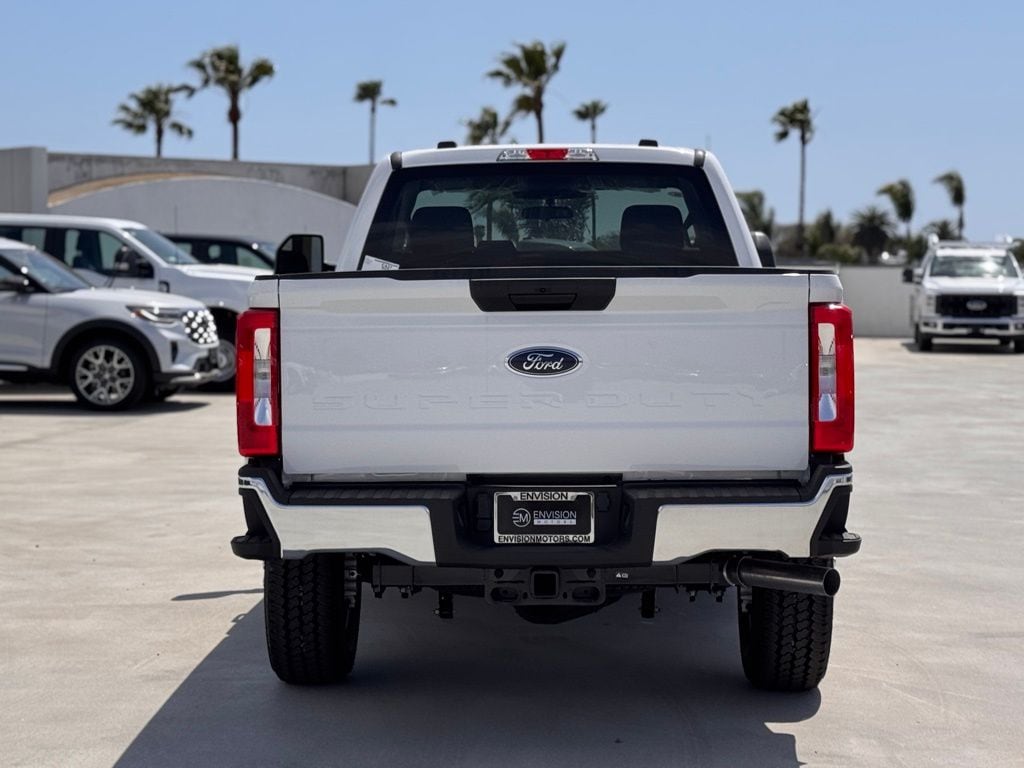 2025 Ford F-350 Super Duty XLT - Photo 11