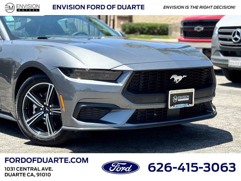 2025 Ford Mustang EcoBoost photo 2