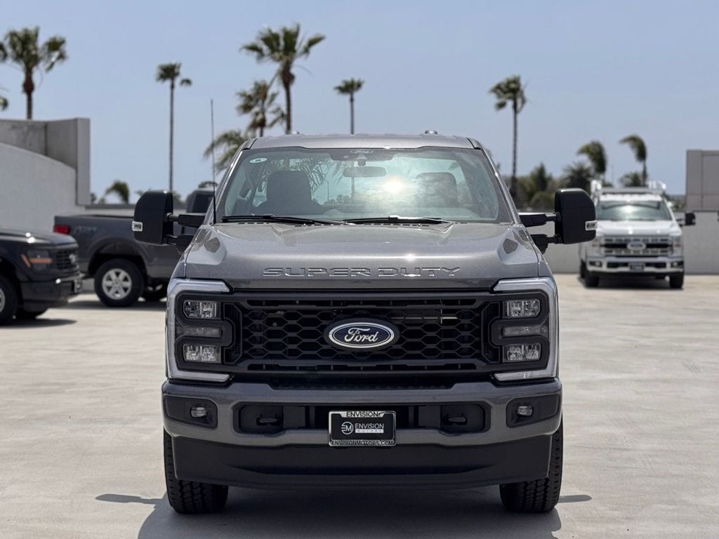 2025 Ford F-350 XL photo 5